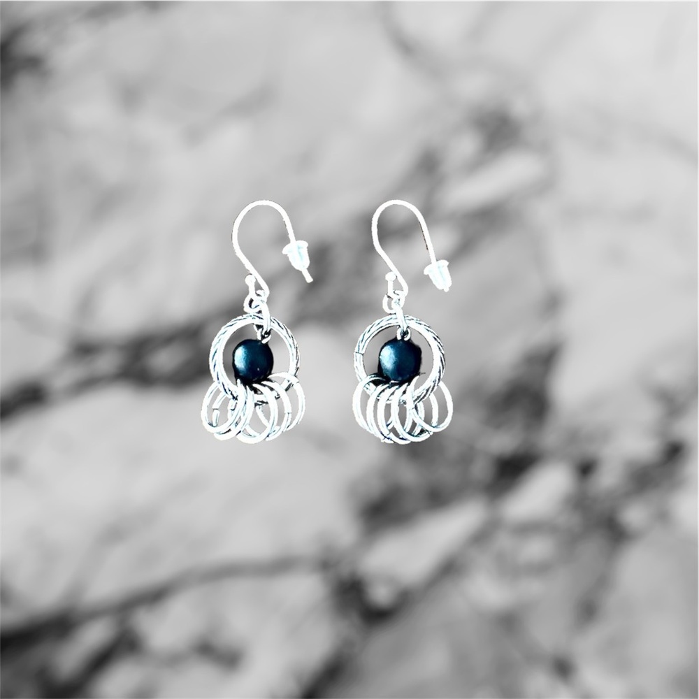 EUC! UNIQUE BLACK AND SILVER CIRCLES DROP EARRINGS - Picture 4 of 7
